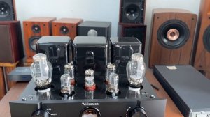 Jazz with SoundArtist LS3/5A speakers and Willsenton R300 Plus tube amplifier