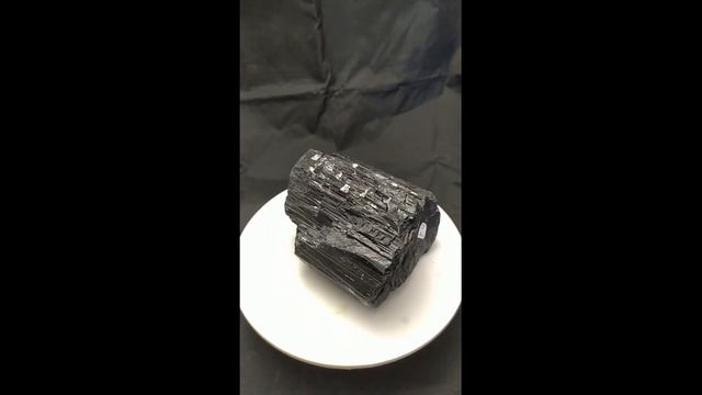 минерал Турмалин черный (Шерл) 10.5х11х8 см