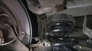 Как установить проставки на заднюю подвеску. Тойота эсквайр