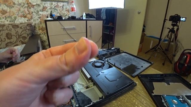РАСКУРОЧИЛИ PS4 PRO / ЧИСТКА И ЗАМЕНА ТЕРМОПАСТЫ PLAYSTATION 4 PRO