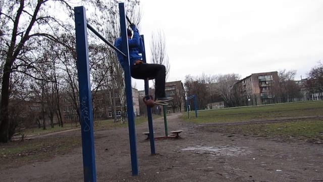 упражнения на бицепс с гирей смотреть онлайн