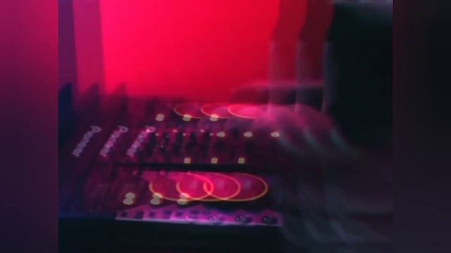 Фристаил... Слушать лудьше в наушниках.... смотреть онлайн