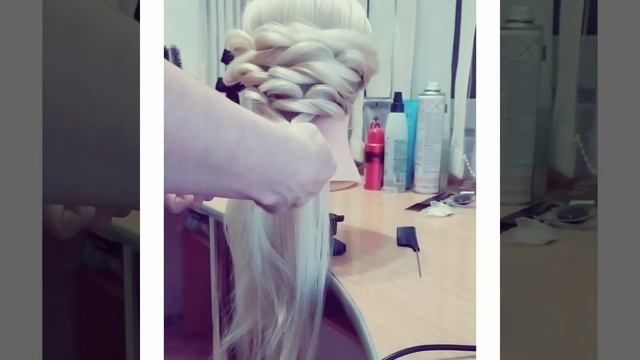 Простой способ сделать воздушную причёску. Быстрая причёска на Выпускной бал смотреть онлайн