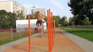 Максим Трухоновец, 30 подтягиваний и 10 виходов силой