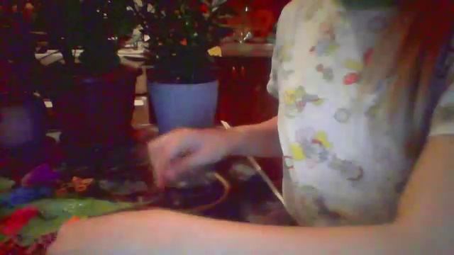 Видео плетение из резиночек вишенки на рогатке. смотреть онлайн