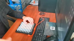 Обзор контроллера Novation Launchpad Mini MK2