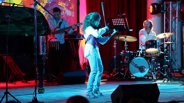 Jazz children Istanbul  Tetyana Zhmendak Two Violins & Lebedeva trio смотреть онлайн