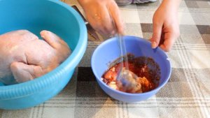 Курица запеченная в духовке с картошкой.Как приготовить курицу в духовке целиком с картошкой