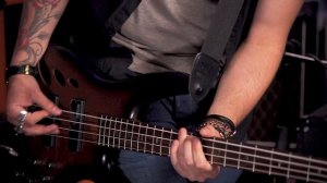 BOSS GT-1B Bass Effects Processor Demo & Review