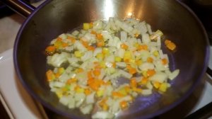 Жареный рис с овощами по китайски