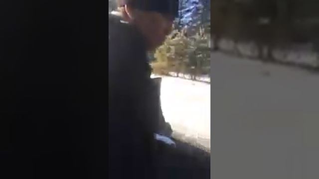 Асфальт кладут на снег в Забайкалье. смотреть онлайн