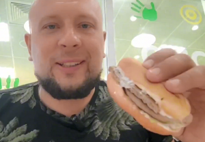 Чикен Хауз во Ржеве по пути на Селигер