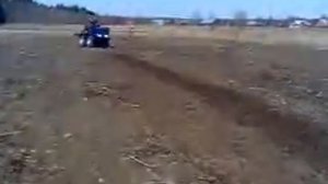 Самодельный  мини трактор, вспашка однокорпусным плугом.