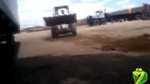 Приколы.Трактора очень смешное видео