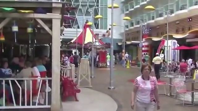 Самый огромный круизный лайнер в мире смотреть онлайн