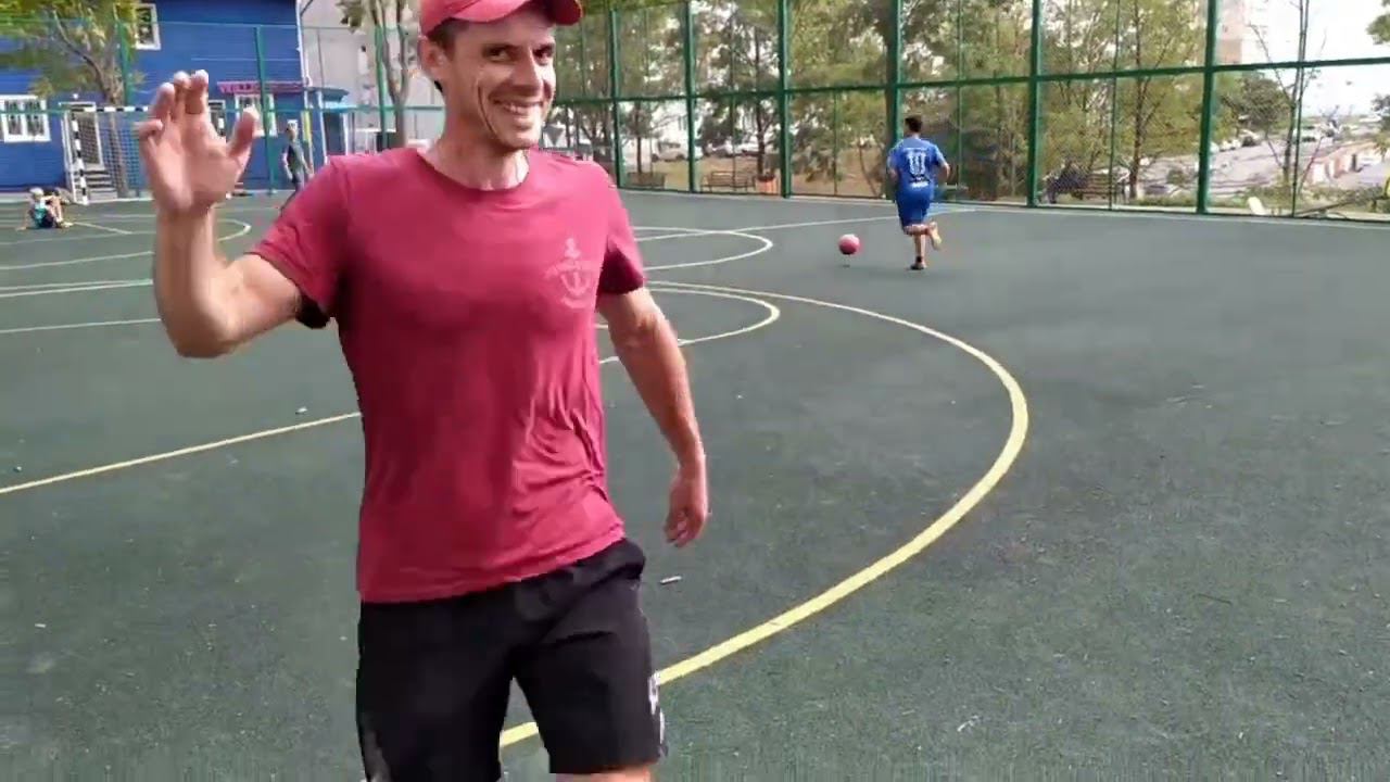 Футбольчик⚽ на площадочке на Тихой⚓