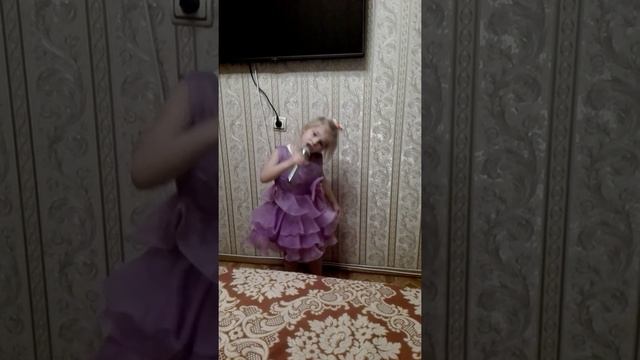 Песня про детский сад. ( Девочка 4 года.) смотреть онлайн