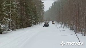 Катаемся на снегоходах Тайга варяг 500 и Тикси 250