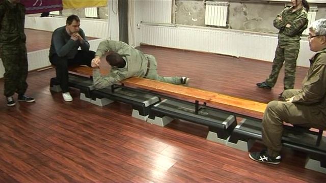 Кувырки через лавку в сочетании со звездочкой смотреть онлайн