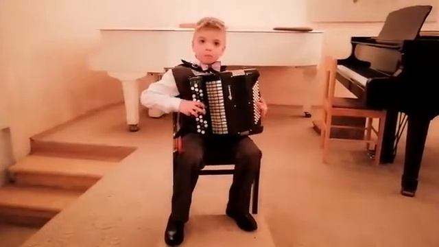 В.Иванов - Осенний вальс смотреть онлайн