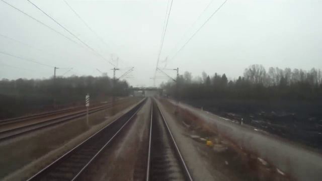 Пейзаж Германии из окна электровза железная дорога в Европе