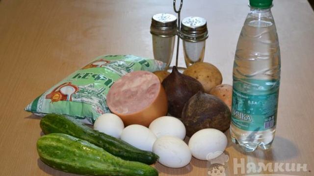 Холодный свекольник с ветчиной