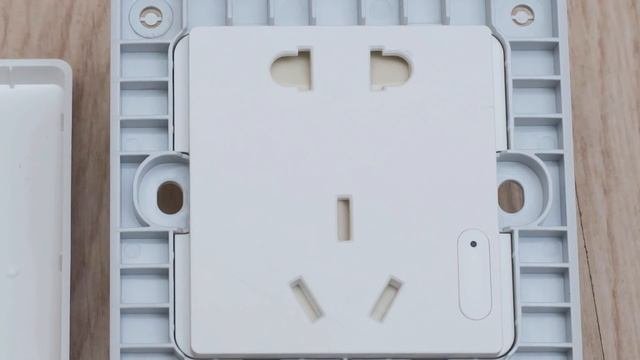 Aqara QBCZ11LM - управляемая Zigbee розетка для системы умного дома Xiaomi Mihome