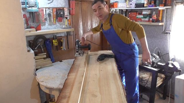 Как окромить ровно не обрезную доску ручной пилой. смотреть онлайн