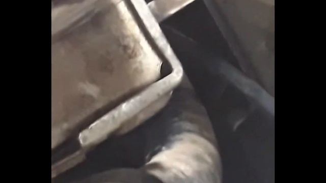 Где находится номер двигателя 4D56 ( дизель ) Mitsubishi Pajero Sport смотреть онлайн