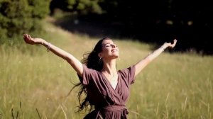 Rola Azar - Aatik Eyouni / رلى عازر - أعطيك عيوني