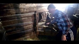 Очень удобная кормушка для коз своими руками.