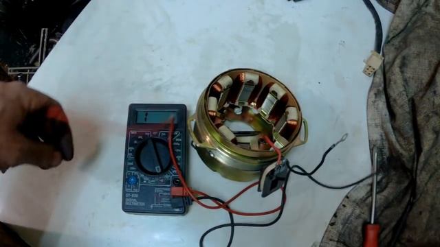 НЕ ИСКРИТ !! Ремонт генератора 3701 : "для чайников" от "чайника" !! смотреть онлайн