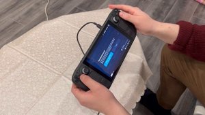 Распаковываю Steam Deck. Первые впечатления. Щупаю