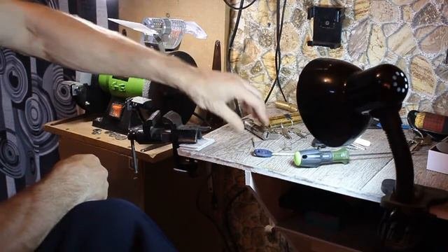 Изготовление бамп ключа для перфо замка(Making A Bump Key For A Perfo Lock)