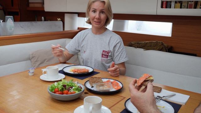 Ремонт паруса на Майорке смотреть онлайн