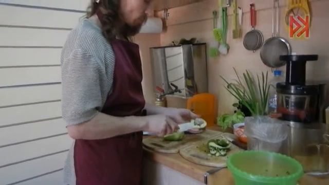 Спагетти с соусом от ДК смотреть онлайн