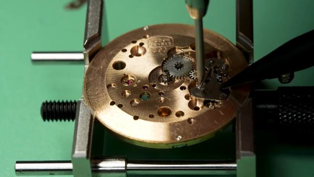 Tudor Oyster From the 1950s Needs a Full Vintage Watch Restoration смотреть онлайн