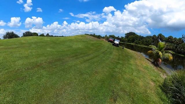 I Was Hired To Take Out Monster Iguanas That Are Taking Over A Local Golf Course смотреть онлайн