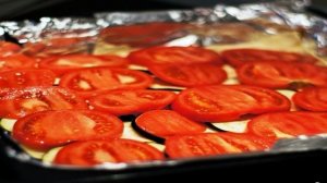 Пирог из слоеного теста с сыром и баклажаном