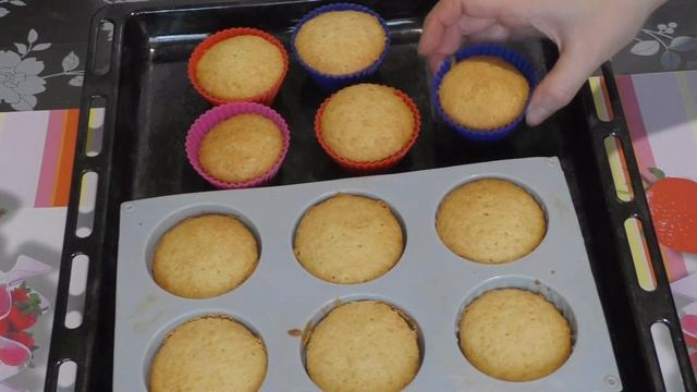 Домашние, очень вкусные, простые в приготовлении кексы. Украшение за 30 минут. смотреть онлайн