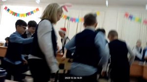 ТАЙНЫЙ Санта В Классе! | что мне подарили на Тайного Санту? ChristmasVlog № 2| BestVlada