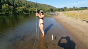 натуся на рыбалке# крупная рыба# очередной улов