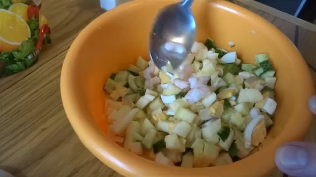 салат из маринованых креветок. смотреть онлайн