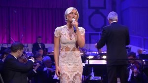 Helene Fischer - Weihnachten - Live aus der Hofburg Wien (mit dem Royal Philharmonic Orchestra)