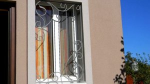 Каким цветом покрасить решетку на окно серый цвет пример покраски кованой решетки из металла