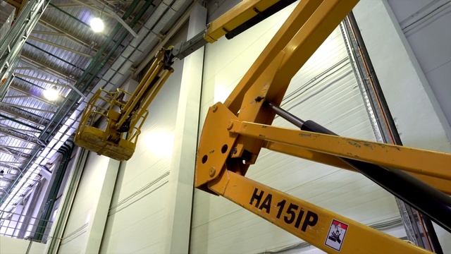 Haulotte. Обзор и подробная инструкция подъемника Haulotte HA 15 IP (коленчатого типа). смотреть онлайн