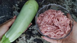 Просто натрите кабачки и добавьте фарш! Так вкусно, что готовлю каждый день летом