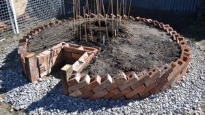 Клумба "АФРИКАНСКАЯ ГРЯДКА". Тёплые грядки. Клумбы из камней. Flowerbed " African garden".