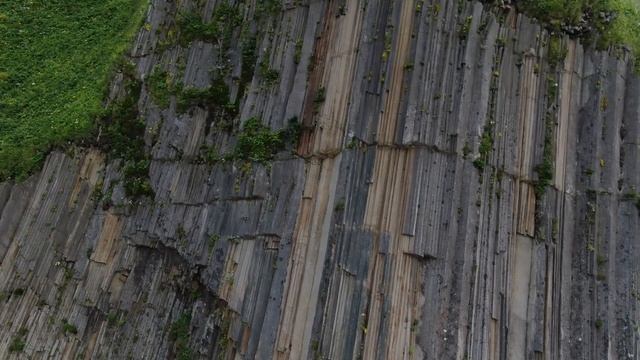 Мыс Столбчатый и водопады за пос .Головнино. смотреть онлайн