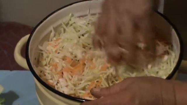 КАК  БЫСТРО  ЗАКВАСИТЬ КАПУСТУ ! ЗАГОТОВКИ НА ЗИМУ ! РЕЦЕПТ ОЧЕНЬ ВКУСНОЙ  КВАШЕНОЙ КАПУСТЫ